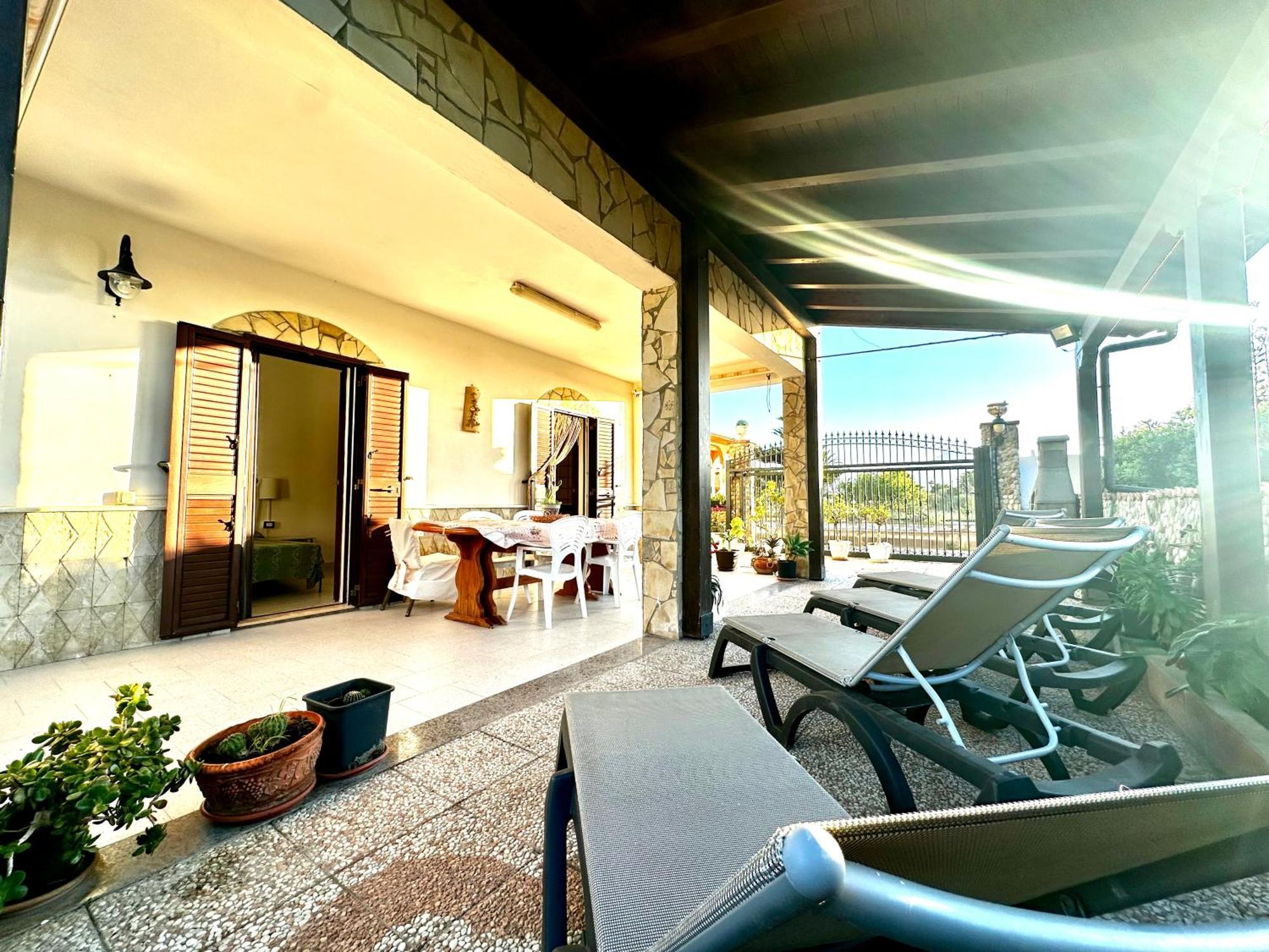 Casa Del Sole Apartment Campofelice Di Roccella Exterior photo