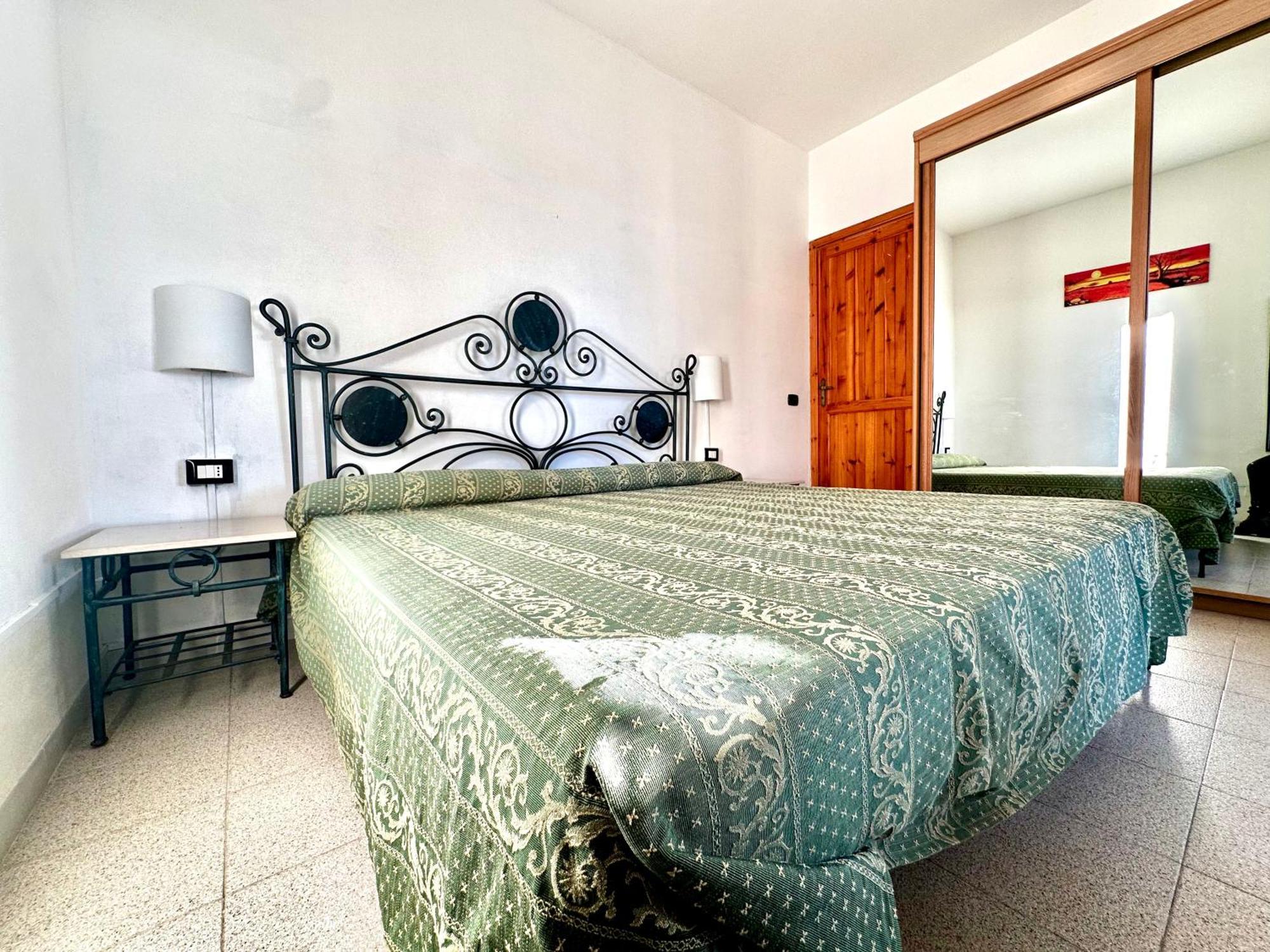 Casa Del Sole Apartment Campofelice Di Roccella Exterior photo